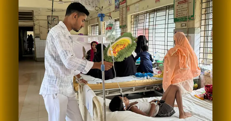 ঘনঘন লোডশেডিংয়ে বিপর্যস্ত কুমিল্লার জনজীবন
